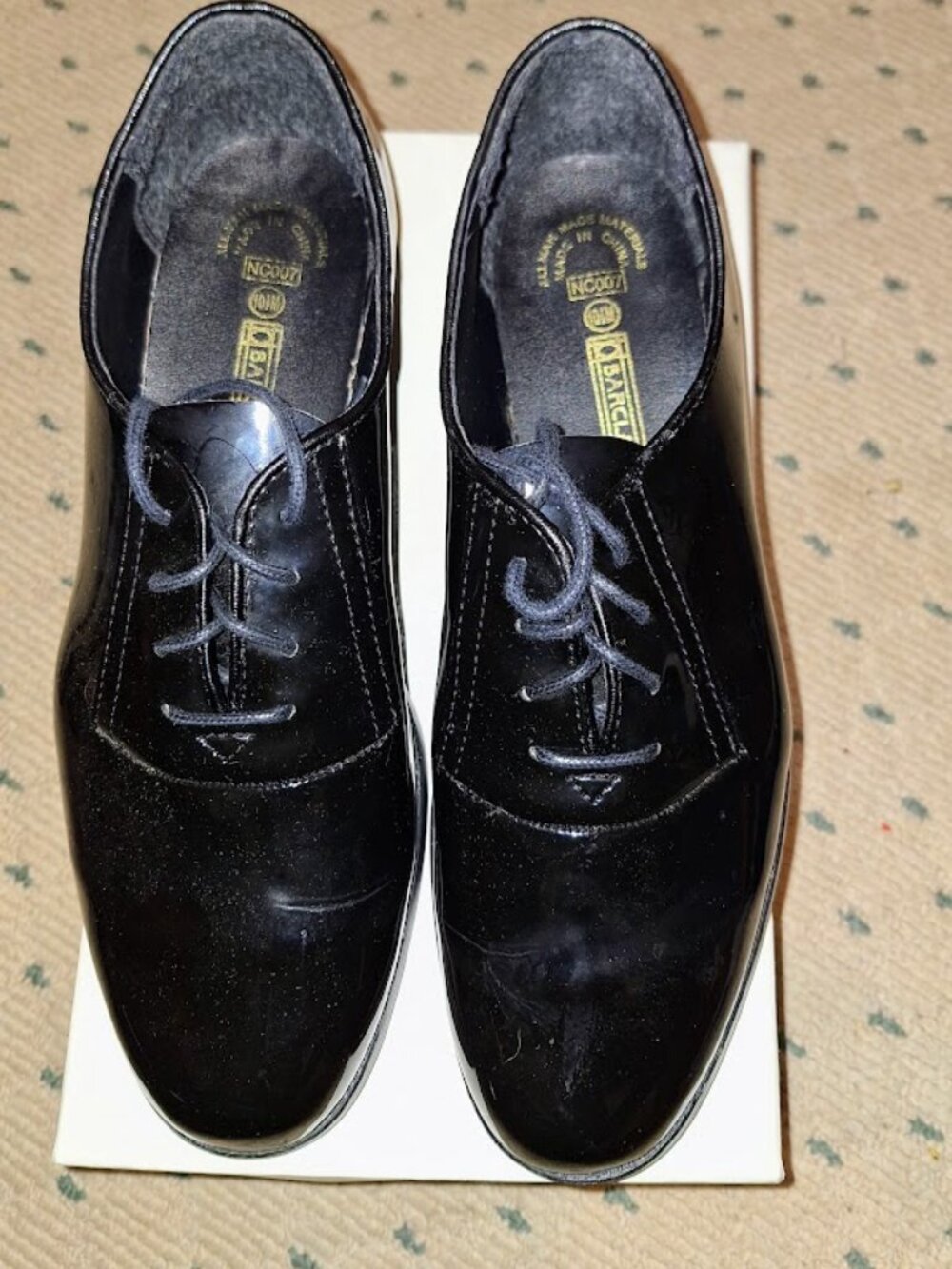 MEN'S BLACK "PATENT LEATHER" DRESS SHOES.  SIZE 10 1/2